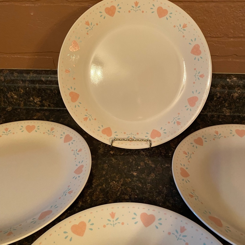 Set of 4 Corelle Forever Yours dinner plates